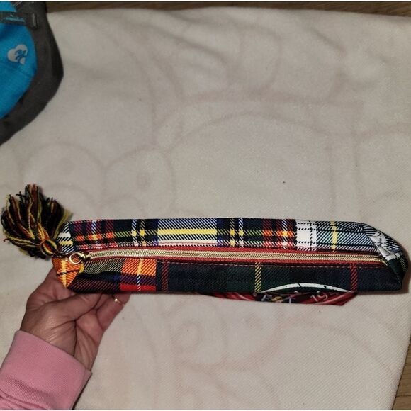 Estee Lauder Plaid Tartan Cosmetic Zipper Make Up Bag with Tassle & Big Logo - Picture 9 of 13
